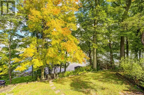 38 Lakeview Avenue Whitchurch-stouffville ON L4A 2H1