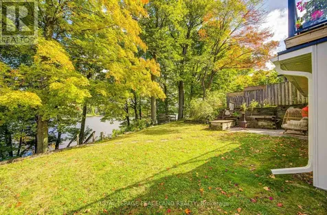 38 Lakeview Avenue Whitchurch-stouffville ON L4A 2H1