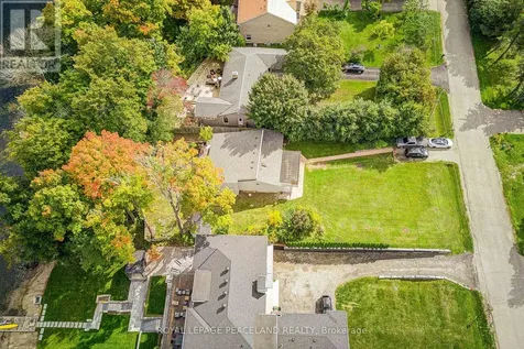 38 Lakeview Avenue Whitchurch-stouffville ON L4A 2H1