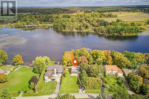 38 Lakeview Avenue Whitchurch-stouffville ON L4A 2H1