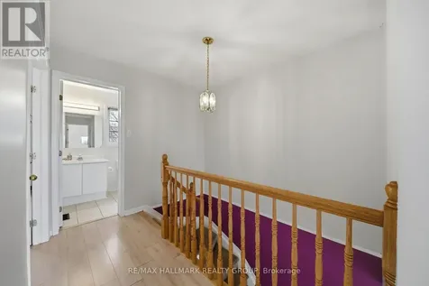 902 Paradise Crescent Ottawa ON K4A 3S5