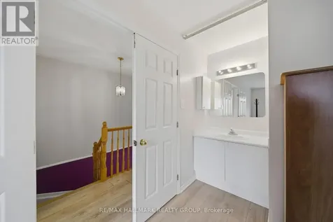 902 Paradise Crescent Ottawa ON K4A 3S5