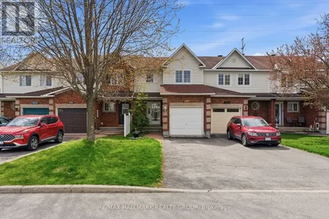 902 Paradise Crescent Ottawa ON K4A 3S5