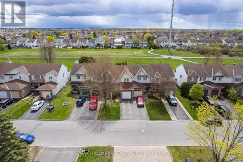 902 Paradise Crescent Ottawa ON K4A 3S5