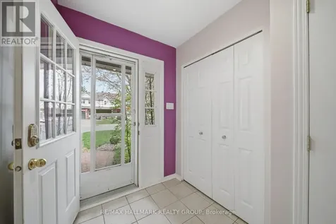902 Paradise Crescent Ottawa ON K4A 3S5