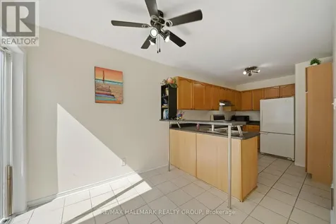 902 Paradise Crescent Ottawa ON K4A 3S5