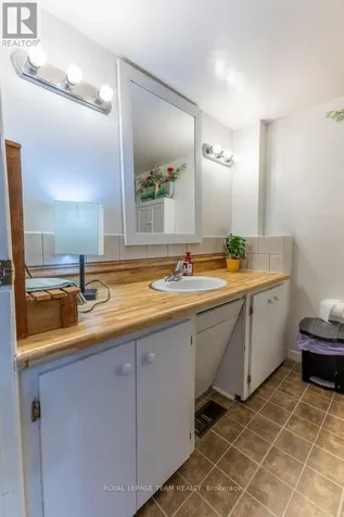 198 Harriet Street Arnprior ON K7S 2T1