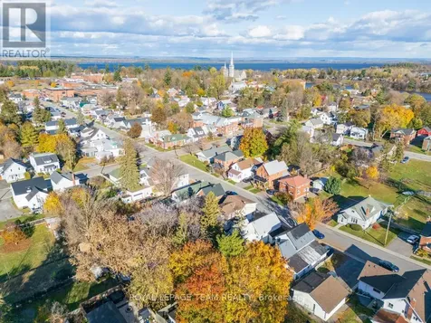 198 Harriet Street Arnprior ON K7S 2T1