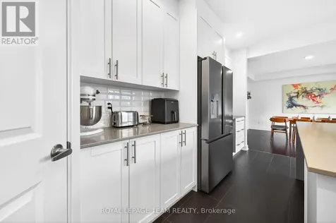 160 Highgarden Terrace Ottawa ON K1T 0W1