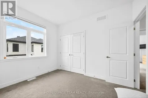 160 Highgarden Terrace Ottawa ON K1T 0W1