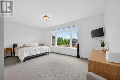 160 Highgarden Terrace Ottawa ON K1T 0W1
