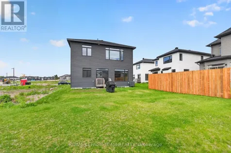 160 Highgarden Terrace Ottawa ON K1T 0W1