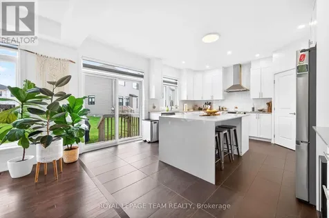 160 Highgarden Terrace Ottawa ON K1T 0W1