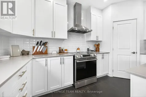 160 Highgarden Terrace Ottawa ON K1T 0W1