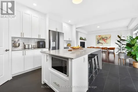 160 Highgarden Terrace Ottawa ON K1T 0W1