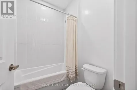 160 Highgarden Terrace Ottawa ON K1T 0W1