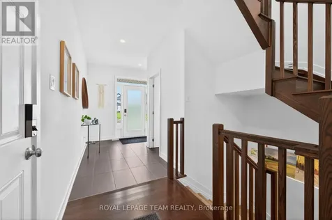 160 Highgarden Terrace Ottawa ON K1T 0W1