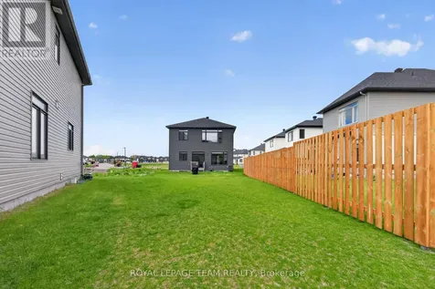 160 Highgarden Terrace Ottawa ON K1T 0W1