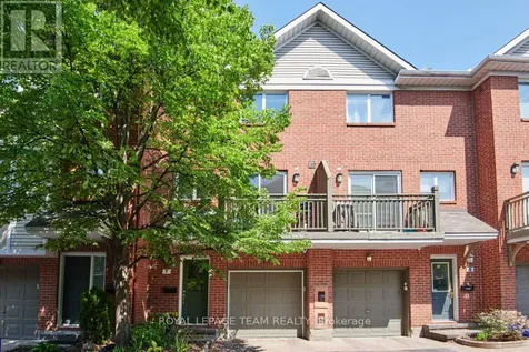 7 Academy Private Ottawa ON K1R 1B6