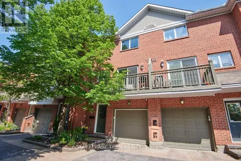 7 Academy Private Ottawa ON K1R 1B6