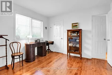 7 Academy Private Ottawa ON K1R 1B6