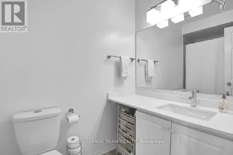 7 Academy Private Ottawa ON K1R 1B6