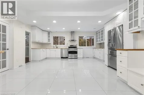 145 Wolfdale Avenue Oakville ON L6L 4R9