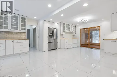 145 Wolfdale Avenue Oakville ON L6L 4R9