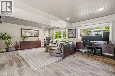 600 Deborah Crescent Burlington ON L7T 2N1