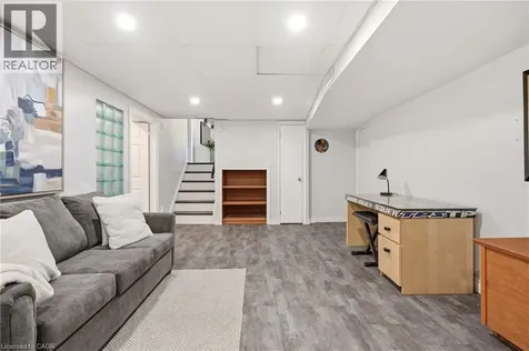 600 Deborah Crescent Burlington ON L7T 2N1