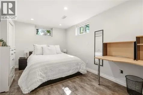 600 Deborah Crescent Burlington ON L7T 2N1