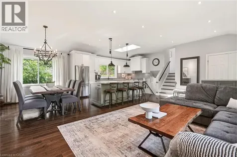600 Deborah Crescent Burlington ON L7T 2N1