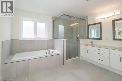 220 Jeffrey Place Kitchener ON N2C 2T7