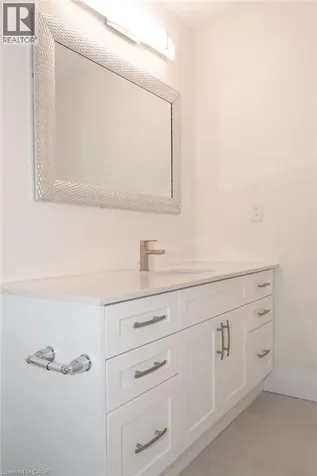 220 Jeffrey Place Kitchener ON N2C 2T7