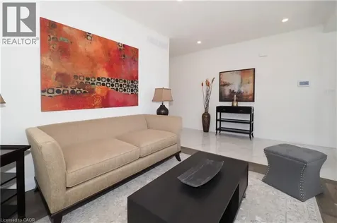 217 Jeffrey Place Kitchener ON N2C 2T7