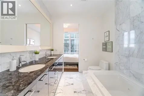 88 Park Lawn Road Etobicoke ON M8Y 0B5