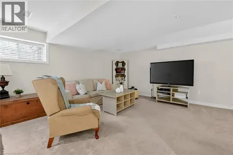 83 Morrison Crescent Grimsby ON L3M 5K5
