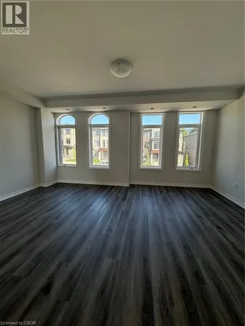 155 Equestrian Way Cambridge ON N3E 0E8