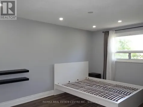 28 Rawling Crescent Brampton (heart Lake East) ON L6Z 1N8