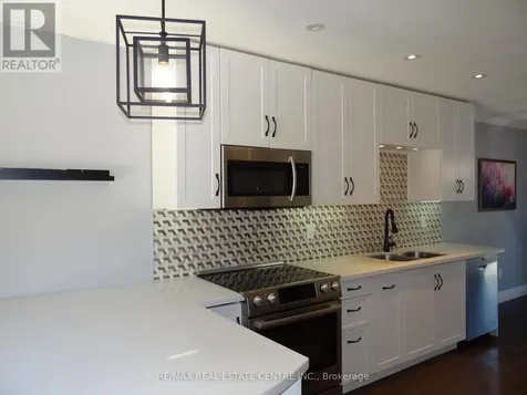 28 Rawling Crescent Brampton (heart Lake East) ON L6Z 1N8