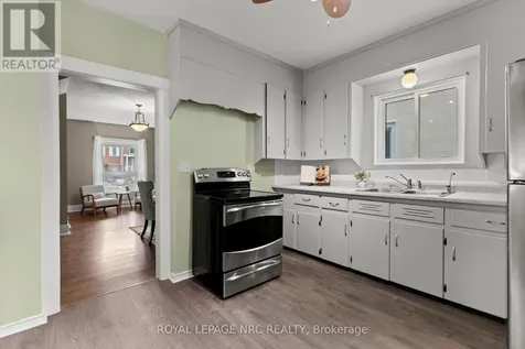 22 Denistoun Street Welland (broadway) ON L3C 1T9