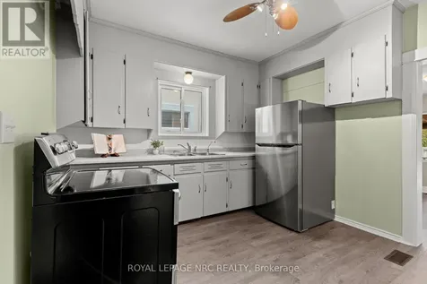 22 Denistoun Street Welland (broadway) ON L3C 1T9