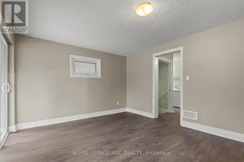 22 Denistoun Street Welland (broadway) ON L3C 1T9