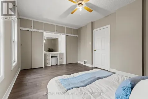 22 Denistoun Street Welland (broadway) ON L3C 1T9