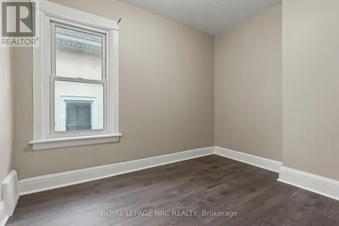 22 Denistoun Street Welland (broadway) ON L3C 1T9