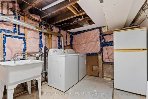 22 Denistoun Street Welland (broadway) ON L3C 1T9