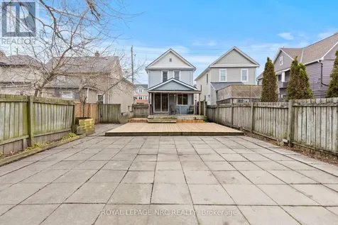 22 Denistoun Street Welland (broadway) ON L3C 1T9