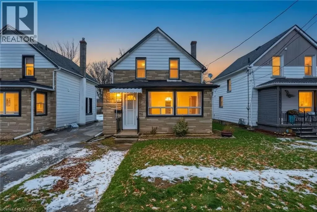 20 York Street Welland ON L3B 4A6