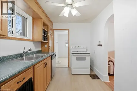 20 York Street Welland ON L3B 4A6