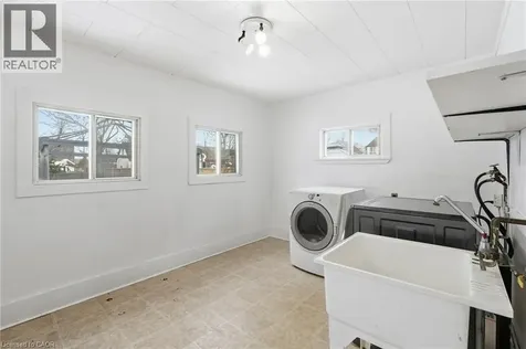 20 York Street Welland ON L3B 4A6